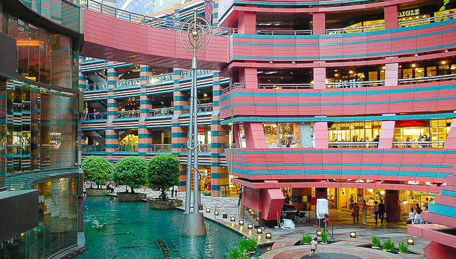 ท่องเที่ยวญี่ปุ่น, ฟุกุโอกะ,Canal City Hakata