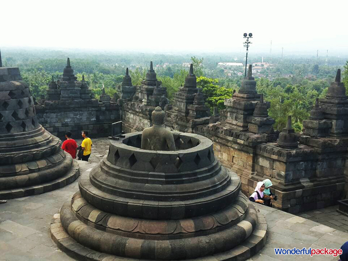 ทัวร์บุโรพุทโธ