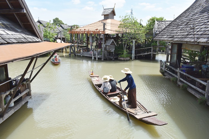 Floating Markets