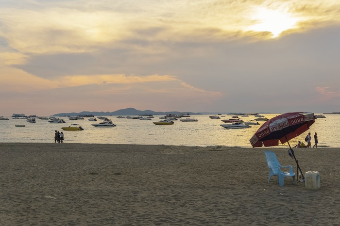 Walking along the beach and dinner by the seaside