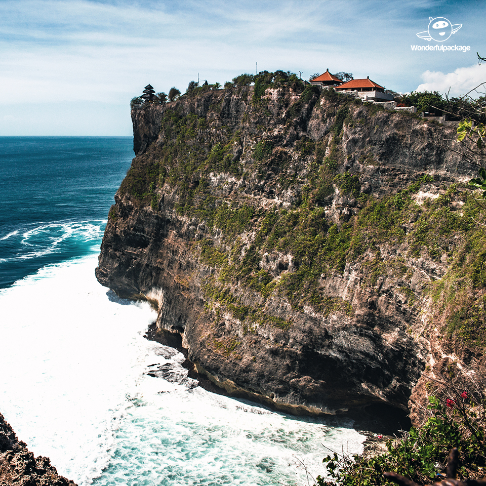 วิวทะเลหลักล้าน วิหารอูลูวาตู (Uluwatu) บาหลี