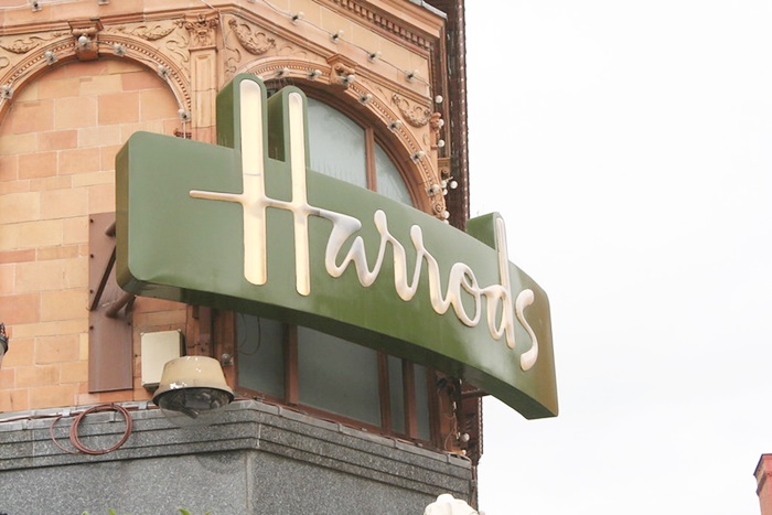 ตุ๊กตาหมีและของที่ระลึกจาก Harrods