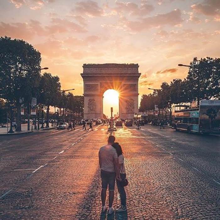 ประตูชัย (Arc de Triomphe) 