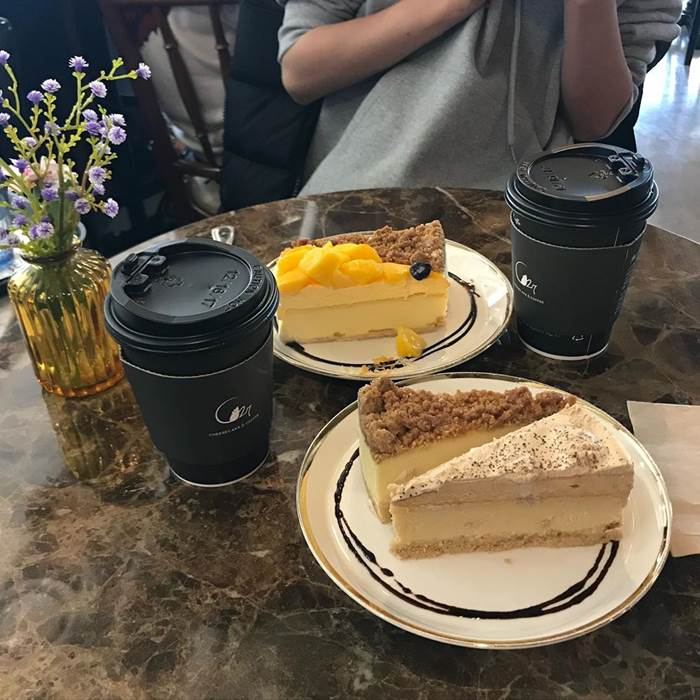 C27 cheesecake & coffee