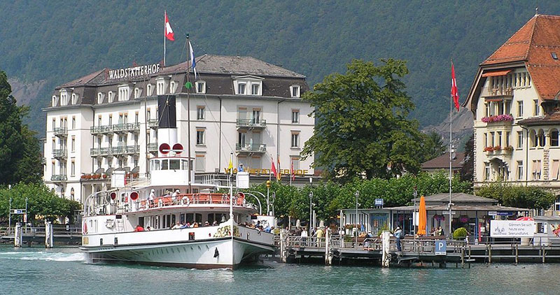 อย่าลืมฉัน ท่าเรือ Brunnen SGV สวิตเซอร์แลนด์