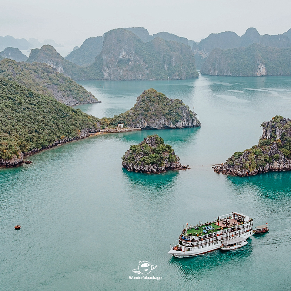 สุดยอดอลังการธรรมชาติ อ่าวฮาลอง (Halong Bay) เวียดนาม