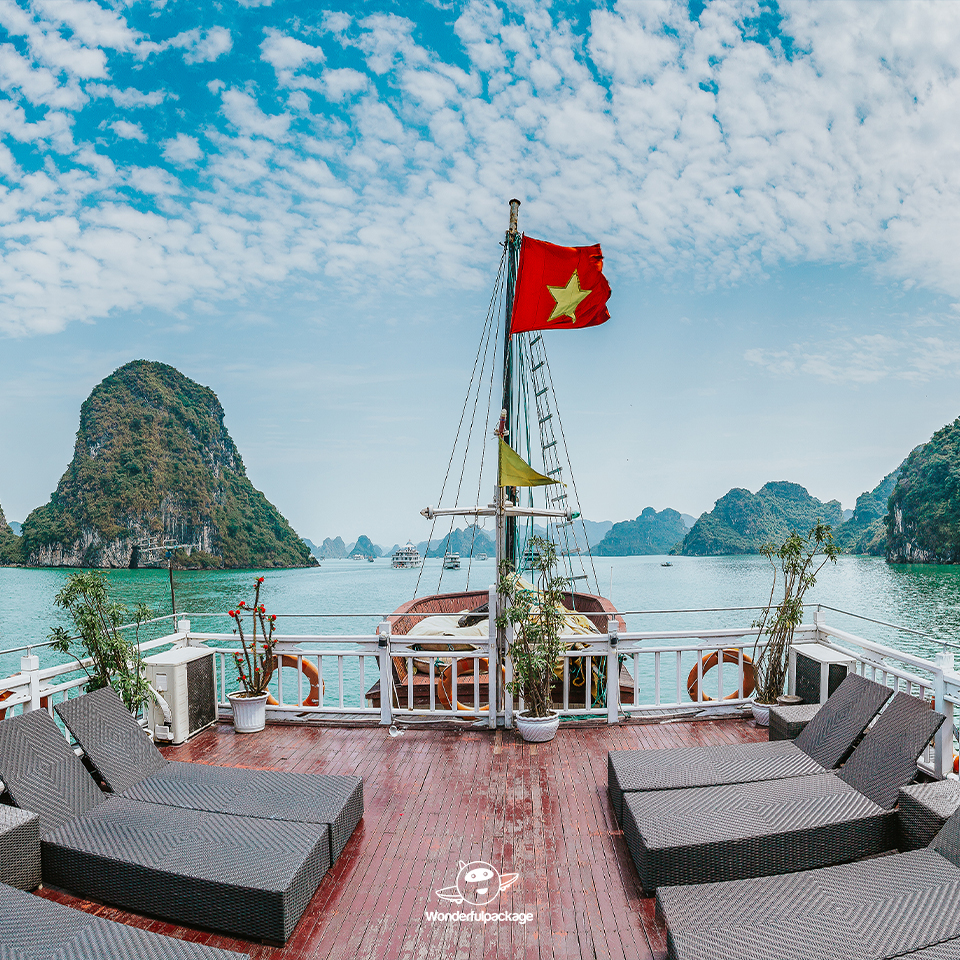 สุดยอดอลังการธรรมชาติ อ่าวฮาลอง (Halong Bay) เวียดนาม