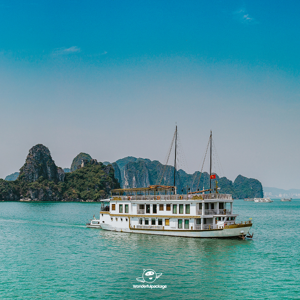 สุดยอดอลังการธรรมชาติ อ่าวฮาลอง (Halong Bay) เวียดนาม