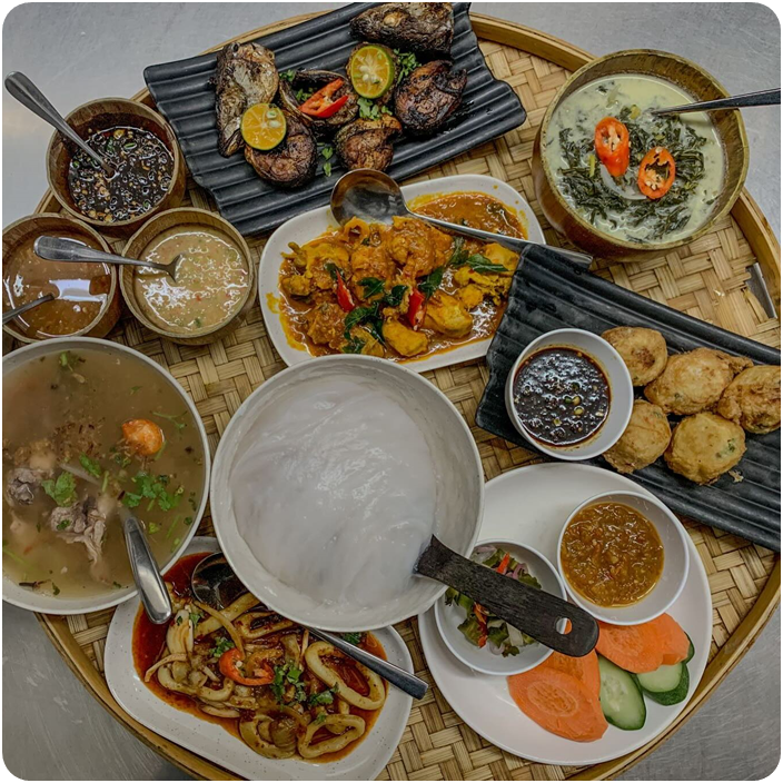 Nasi Talam (อาหารบรูไนแบบดั้งเดิม)