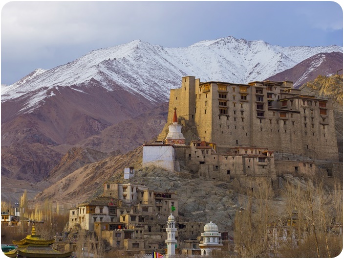 พระราชวังเลห์ (Leh Palace)